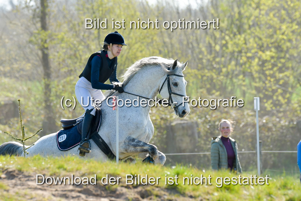 NG Eventing Elmenhorst 21.4.22 | Janßen, Pia - Lord Pico_06