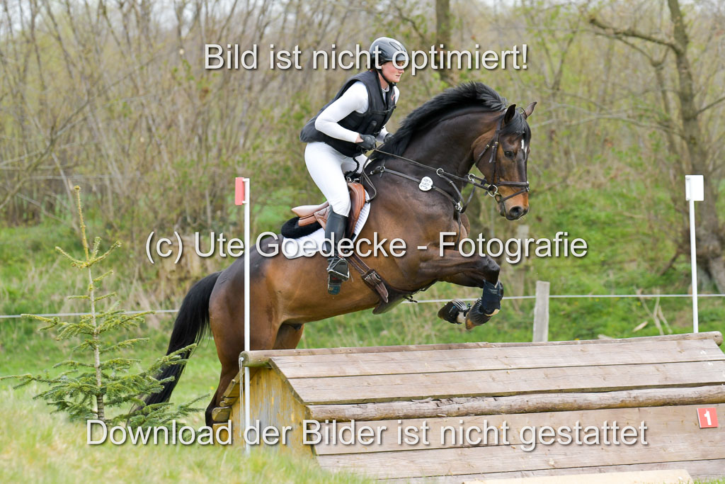 NG Eventing Elmenhorst 21.4.22 | Wewer, Jule - magic Mic 2_01