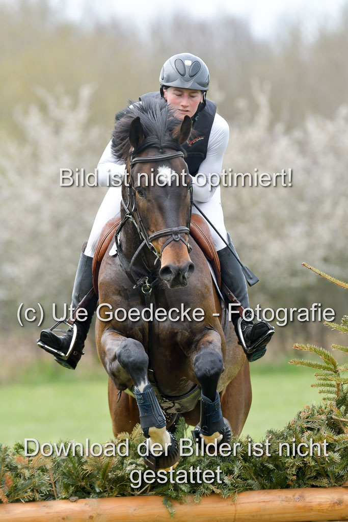 NG Eventing Elmenhorst 21.4.22 | Wewer, Jule - magic Mic 2_07