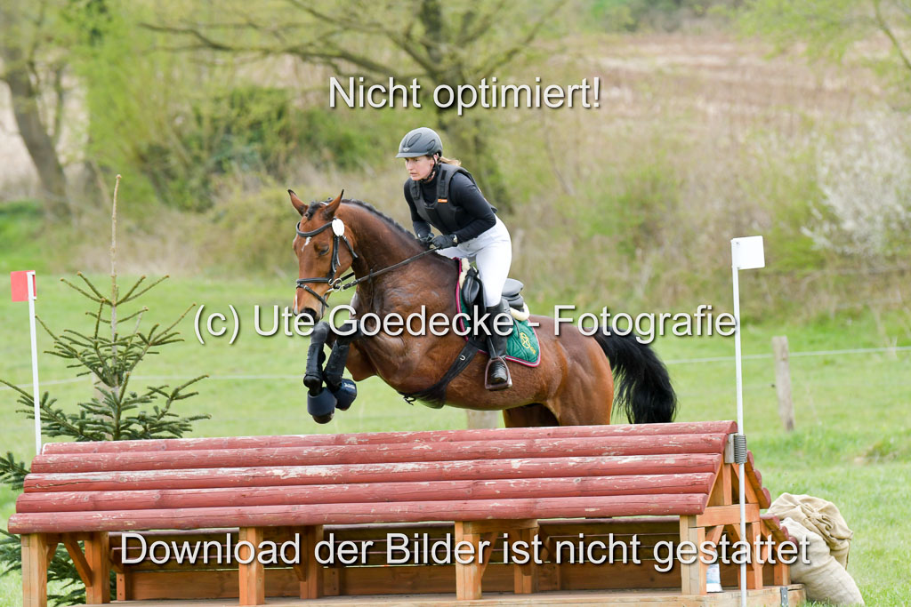 NG Eventing Elmenhorst  21.4.22 | Fleischer, Vanessa - Half past seven_07 