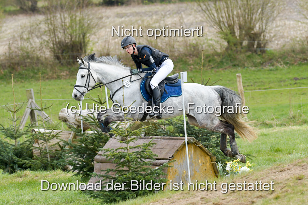 NG Eventing Elmenhorst  21.4.22 | Triebwasser, Bahne - Feli_03 