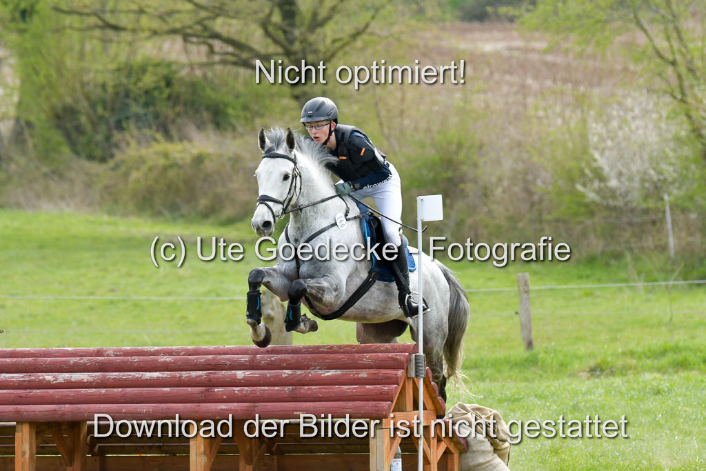 NG Eventing Elmenhorst 21.4.22 | Triebwasser, Bahne - Feli_17