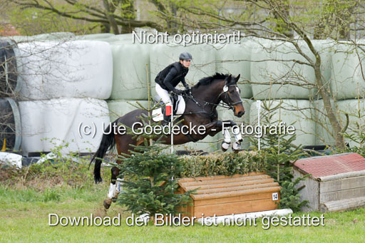 NG Eventing Elmenhorst  21.4.22 | Jürgensen, Sünje - nektons de Niro_02 