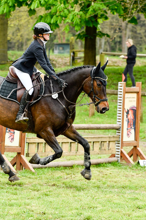 Quali für Goldene Schärpe Ponys in Berge   6+7.5.23 | Emily Deuble - Conchita_25 