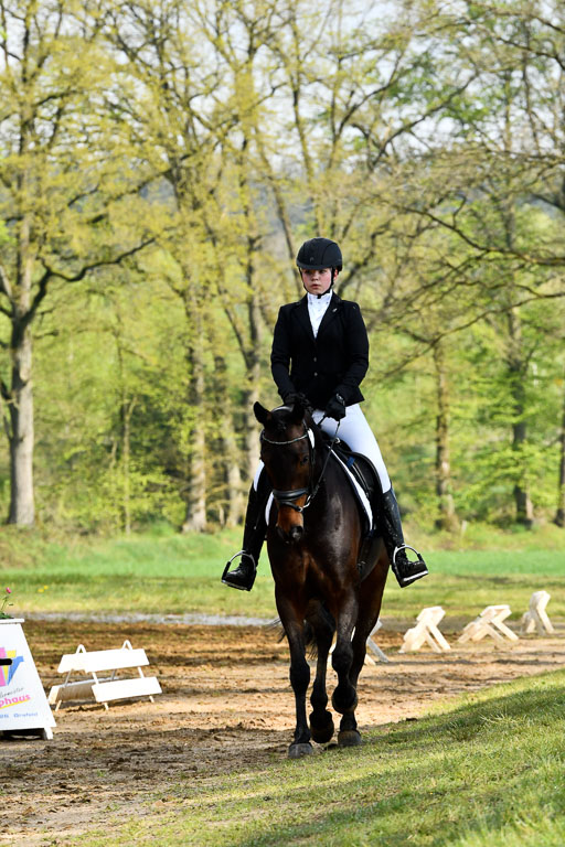 Quali für Goldene Schärpe Ponys in Berge   6+7.5.23 | Emma Triphaus - Calle Cool 