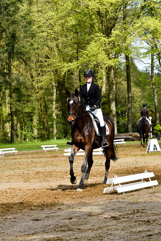 Quali für Goldene Schärpe Ponys in Berge   6+7.5.23 | Jara Fricke mit Scarlett_11 