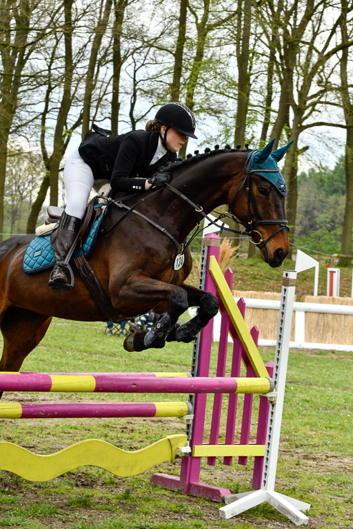 Quali für Goldene Schärpe Ponys in Berge   6+7.5.23 | Jara Fricke mit Scarlett_27 