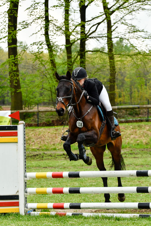 Quali für Goldene Schärpe Ponys in Berge   6+7.5.23 | Jara Fricke  mit Sir Lancelot_15 