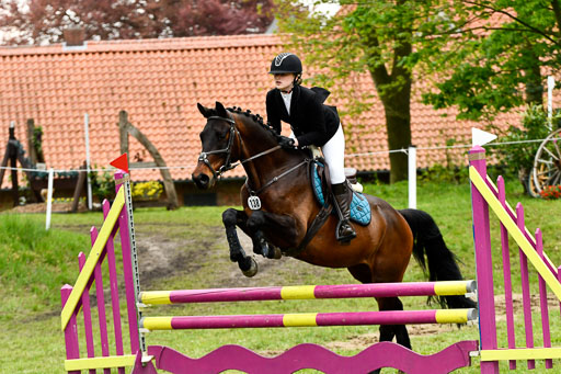 Quali für Goldene Schärpe Ponys in Berge   6+7.5.23 | Jara Fricke  mit Sir Lancelot_21 
