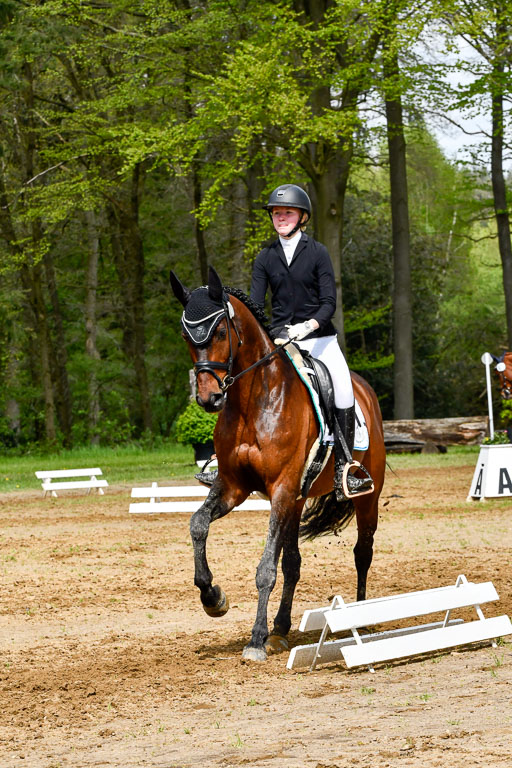 Quali für Goldene Schärpe Ponys in Berge   6+7.5.23 | Linn Barlag - Faridah_17 