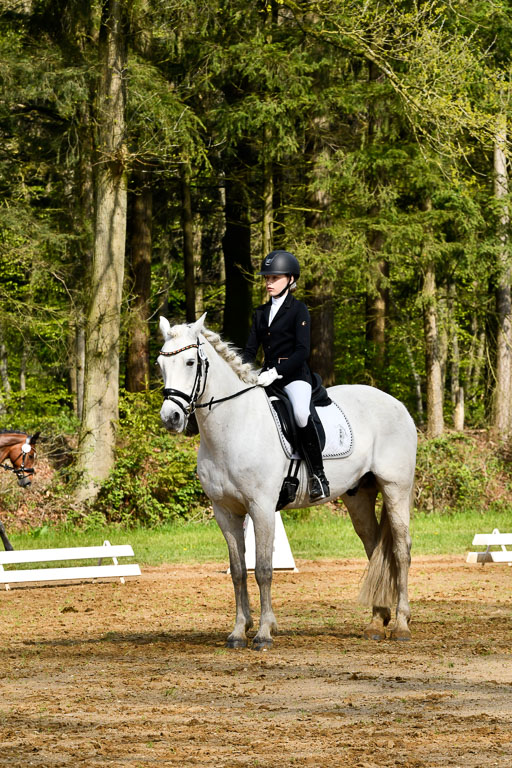 Quali für Goldene Schärpe Ponys in Berge   6+7.5.23 | Louise Hellmers - Cloonaghmore Lad_02 