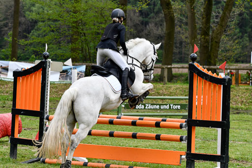 Quali für Goldene Schärpe Ponys in Berge   6+7.5.23 | Louise Hellmers - Cloonaghmore Lad_22 