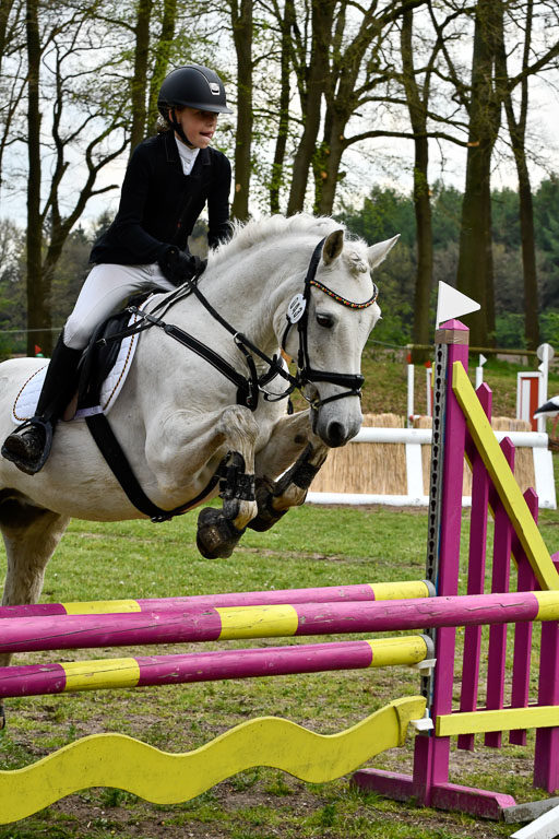 Quali für Goldene Schärpe Ponys in Berge   6+7.5.23 | Louise Hellmers - Cloonaghmore Lad_25 