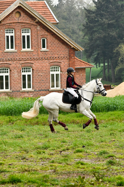 Quali für Goldene Schärpe Ponys in Berge   6+7.5.23 | Louise Hellmers - Cloonaghmore Lad_32 