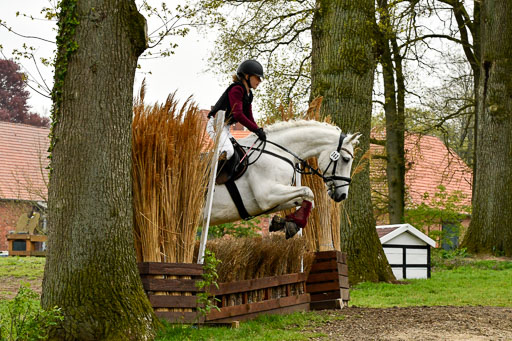 Quali für Goldene Schärpe Ponys in Berge   6+7.5.23 | Louise Hellmers - Cloonaghmore Lad_35 