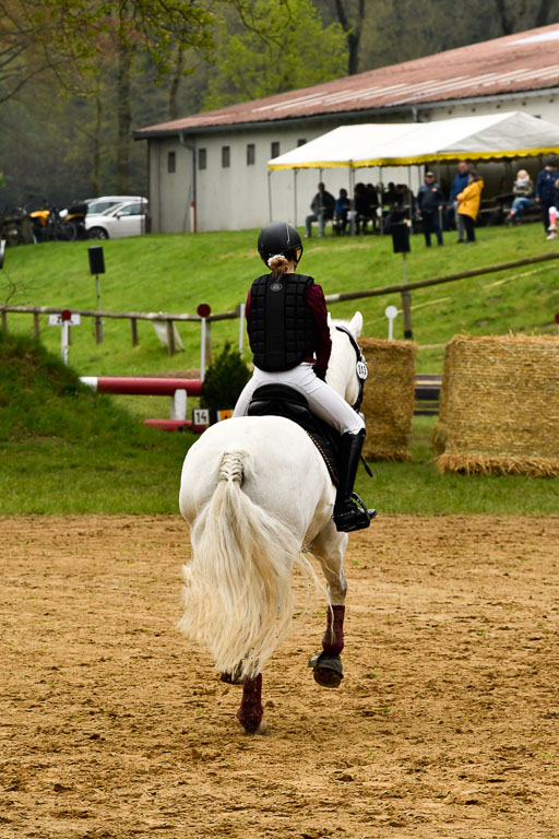 Quali für Goldene Schärpe Ponys in Berge   6+7.5.23 | Louise Hellmers - Cloonaghmore Lad_36 