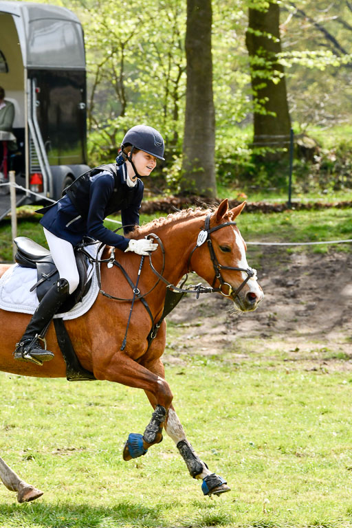 Quali für Goldene Schärpe Ponys in Berge   6+7.5.23 | Louise Pompey mit Sweety de Luxe_27 