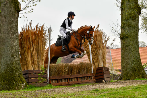 Quali für Goldene Schärpe Ponys in Berge   6+7.5.23 | Louise Pompey mit Sweety de Luxe_41 