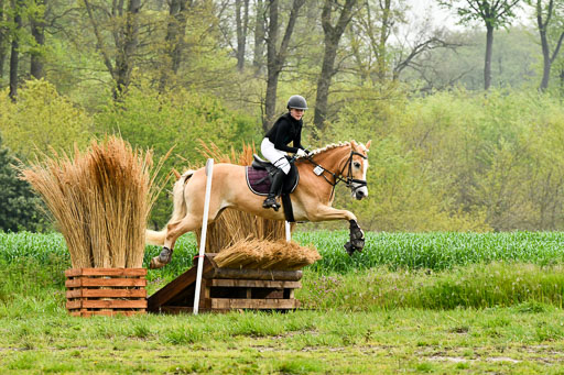 Quali für Goldene Schärpe Ponys in Berge   6+7.5.23 | Mayra Lynn Meyer - Amaretto_37 