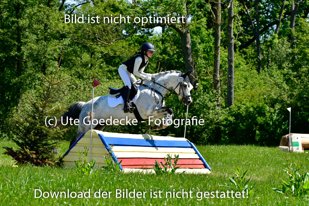 Goldene Schärpe Ponys in Hohen Luckow 1-4.6.23 | 04062023 Antonia Schöning - kaiser_09 