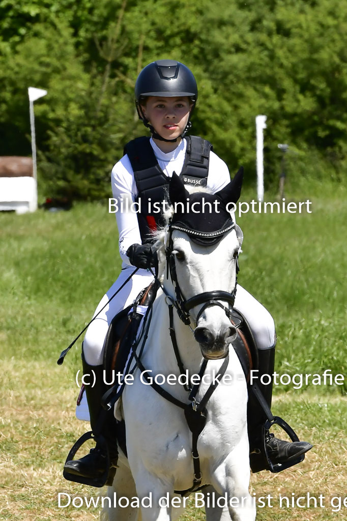 Goldene Schärpe Ponys in Hohen Luckow 1-4.6.23 | 04062023 Carla Lindner - Pen Y