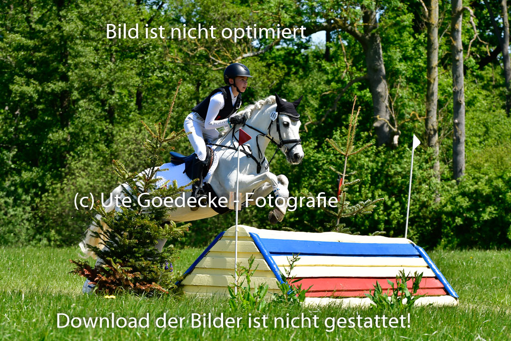 Goldene Schärpe Ponys in Hohen Luckow 1-4.6.23 | 04062023 Carla Lindner - Pen Y_07 