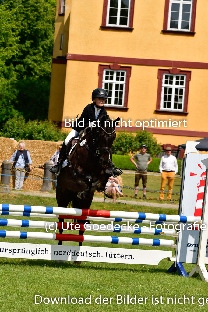 Goldene Schärpe Ponys in Hohen Luckow 1-4.6.23 | 04062023   Frieda Schulze Zurmussen - Milka_13 