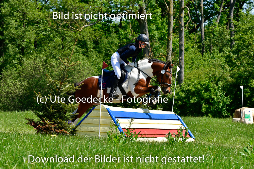 Goldene Schärpe Ponys in Hohen Luckow 1-4.6.23 | 04062023 Jonna Betty Ziche - Carlo_07 