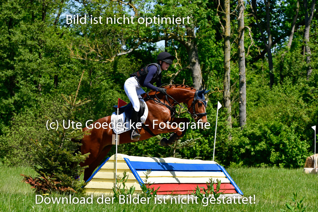 Goldene Schärpe Ponys in Hohen Luckow 1-4.6.23 | 04062023 Josefine Schroft -  Bo-Attella_05 