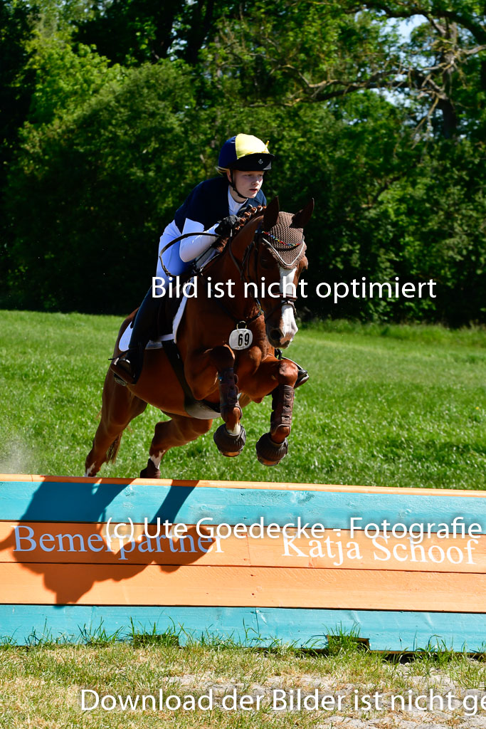 Goldene Schärpe Ponys in Hohen Luckow 1-4.6.23 | 04062023 Jule Koch - Mephisto_01 