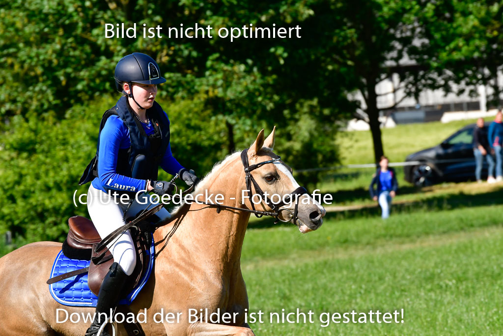 Goldene Schärpe Ponys in Hohen Luckow 1-4.6.23 | 04062023 Laura Scheidtweiler - El Amigo  Mio_13 