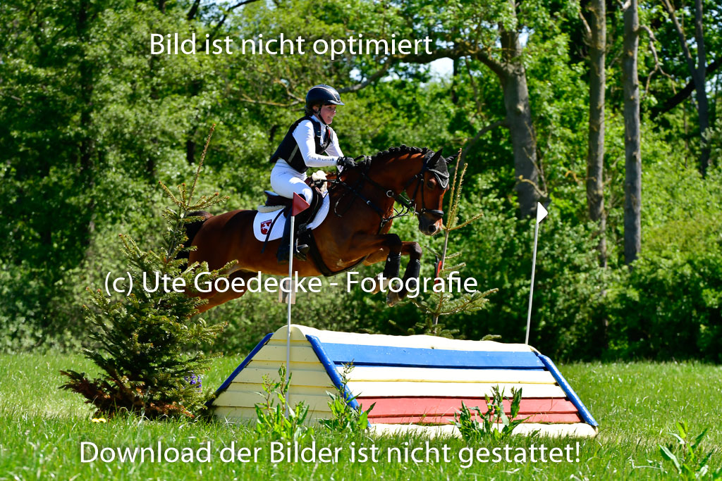 Goldene Schärpe Ponys in Hohen Luckow 1-4.6.23 | 04062023  Lea Brügge - Mamas Liebling _07 