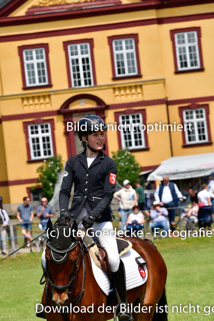 Goldene Schärpe Ponys in Hohen Luckow 1-4.6.23 | 04062023  Lea Brügge - Mamas Liebling _18 