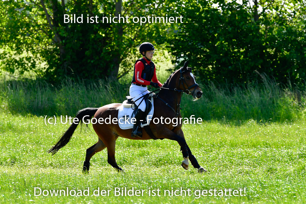 Goldene Schärpe Ponys in Hohen Luckow 1-4.6.23 | 04062023 Lena Hahn - Top Campina_11 