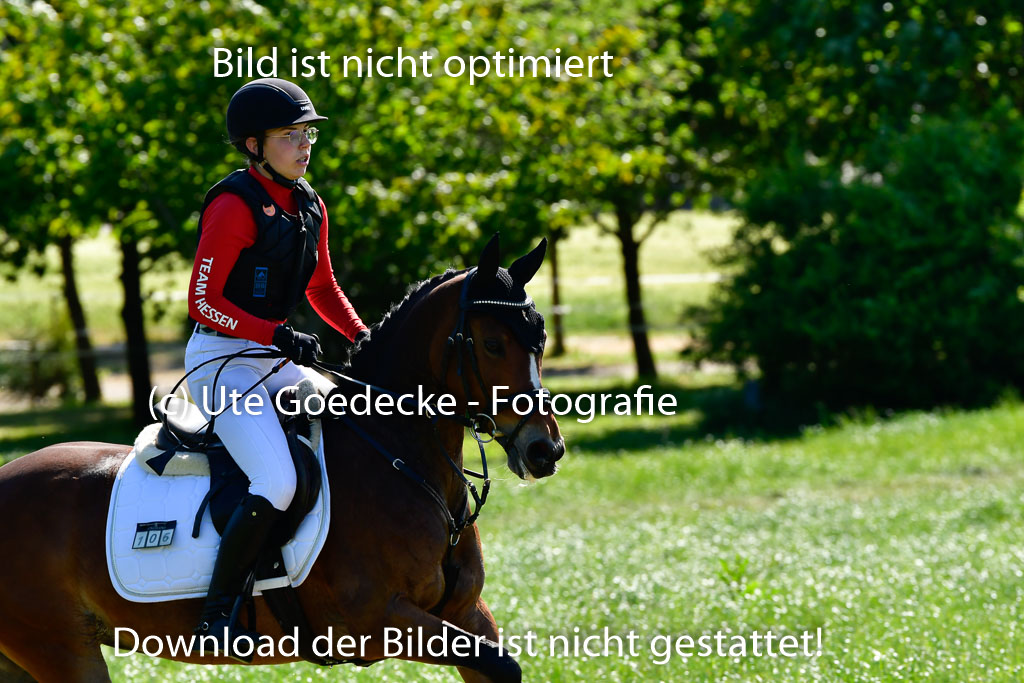 Goldene Schärpe Ponys in Hohen Luckow 1-4.6.23 | 04062023 Lena Hahn - Top Campina_16 