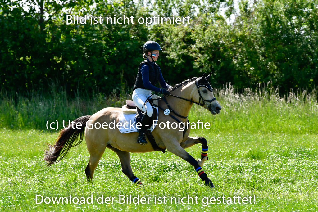 Goldene Schärpe Ponys in Hohen Luckow 1-4.6.23 | 04062023 Leoni Schulz - Coco Dream_07