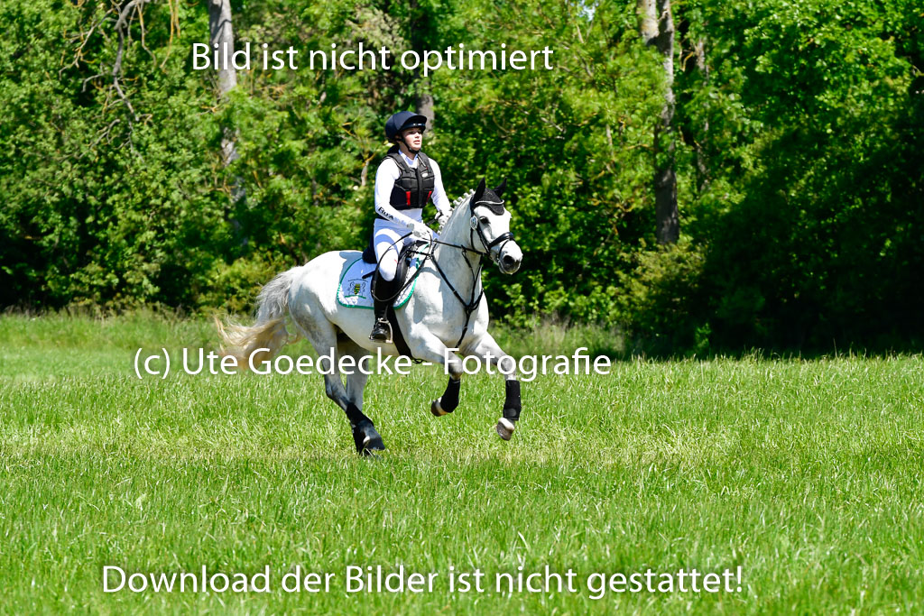 Goldene Schärpe Ponys in Hohen Luckow 1-4.6.23 | 04062023 Mia Müller - Lonsdale Lucky Star_05 