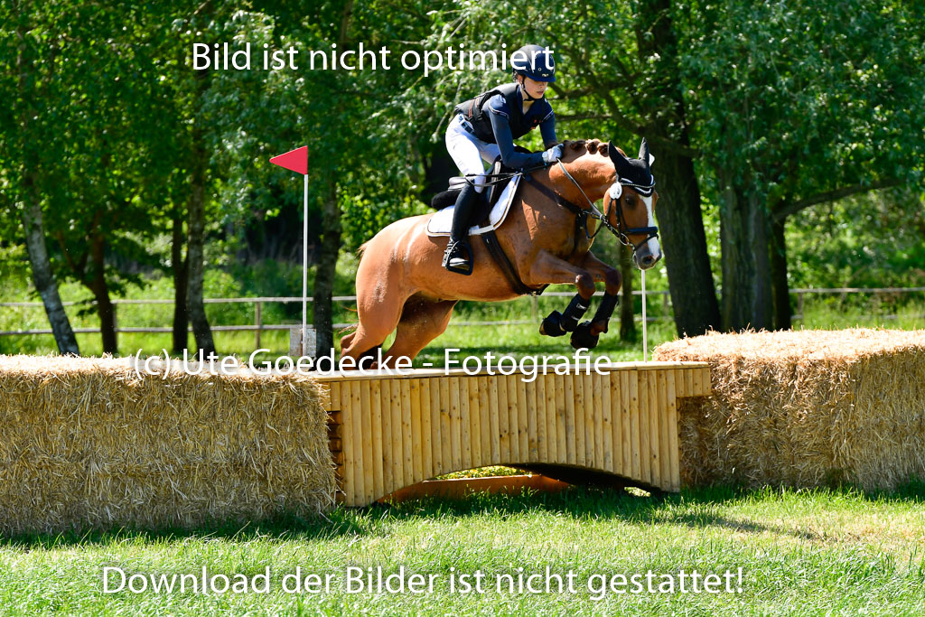 Goldene Schärpe Ponys in Hohen Luckow 1-4.6.23 | 04062023 Nayla Bereke - Douglas_09 