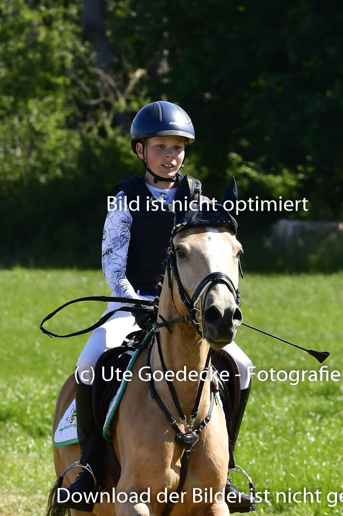 Goldene Schärpe Ponys in Hohen Luckow 1-4.6.23 | 04062023   Oscar Gündel - Gucci_01 