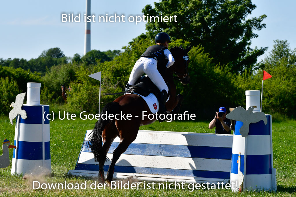 Goldene Schärpe Ponys in Hohen Luckow 1-4.6.23 | 04062023 Sophia Bußmann - El Pleasure_20 