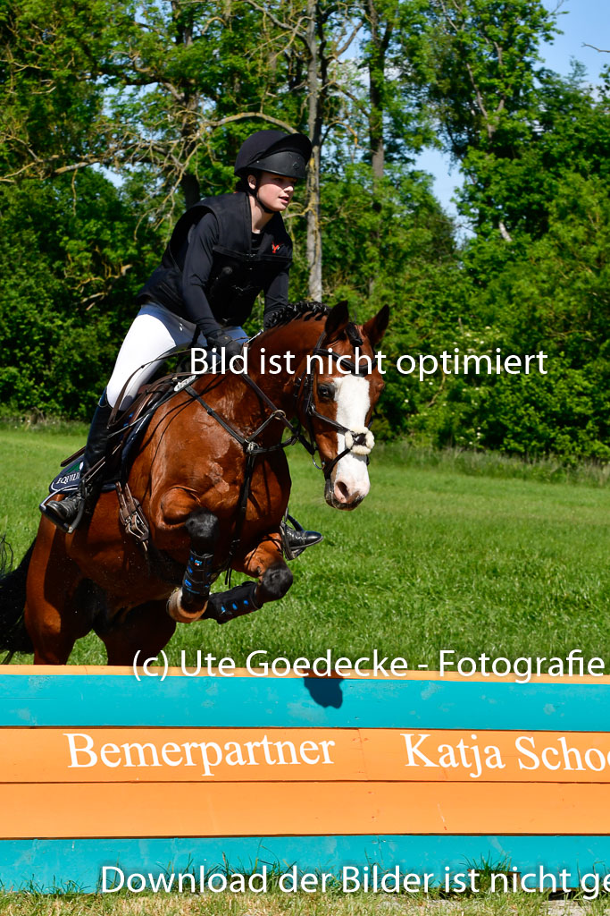 Goldene Schärpe Ponys in Hohen Luckow 1-4.6.23 | 094062023 Merle Hinrichsen - Dirty Fox_03