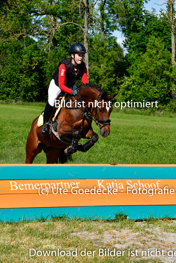 Goldene Schärpe Ponys in Hohen Luckow 1-4.6.23 | Clara Wrehde - Copa Cabano_01 