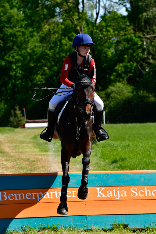 Goldene Schärpe Ponys in Hohen Luckow 1-4.6.23 | 04062023 Emma Triphauds - Calle Cool_02 