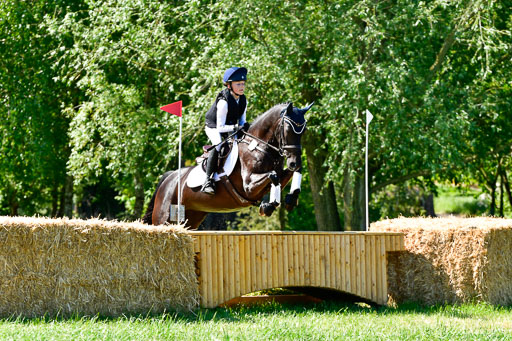 Goldene Schärpe Ponys in Hohen Luckow 1-4.6.23 | 04062023   Frieda Schulze Zurmussen - Milka_10 