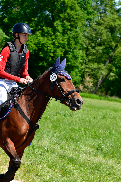 Goldene Schärpe Ponys in Hohen Luckow 1-4.6.23 | 04062023 Jona Wichmann - Evelyn_03 