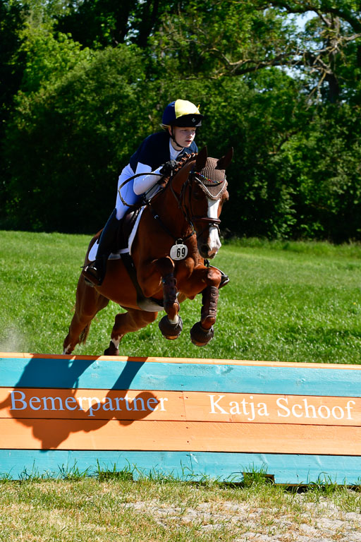 Goldene Schärpe Ponys in Hohen Luckow 1-4.6.23 | 04062023 Jule Koch - Mephisto_01 