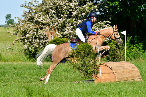 Goldene Schärpe Ponys in Hohen Luckow 1-4.6.23 | 04062023 Laura Scheidtweiler - El Amigo  Mio_08 