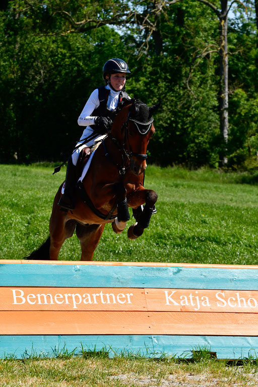 Goldene Schärpe Ponys in Hohen Luckow 1-4.6.23 | 04062023  Lea Brügge - Mamas Liebling _02 