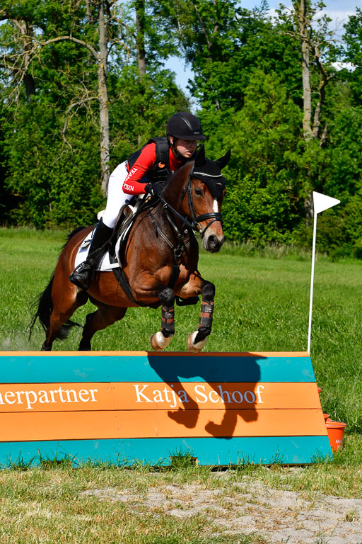 Goldene Schärpe Ponys in Hohen Luckow 1-4.6.23 | 04062023 Lena Hahn - Top Campina_02 