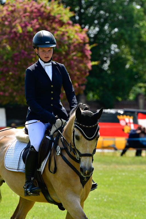 Goldene Schärpe Ponys in Hohen Luckow 1-4.6.23 | 04062023 Leoni Schulz - Coco Dream_13 